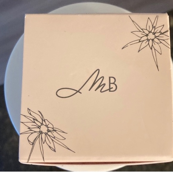 Monika Blunder Beauty Blunder Cover BRAND NEW/Sealed in DREI 3 Light/Medium - Picture 12 of 12